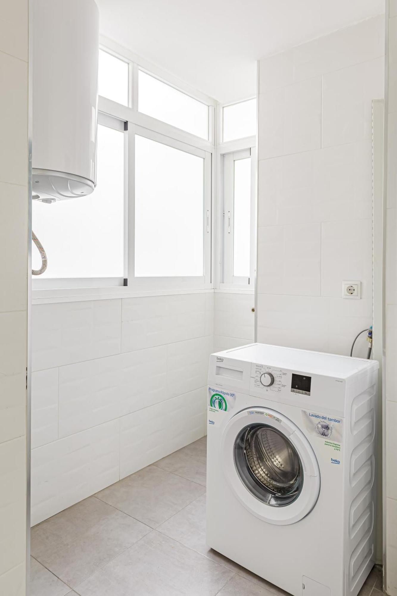 Piso Amplio Cerca Del Centro De Malaga Capital Apartman Kültér fotó